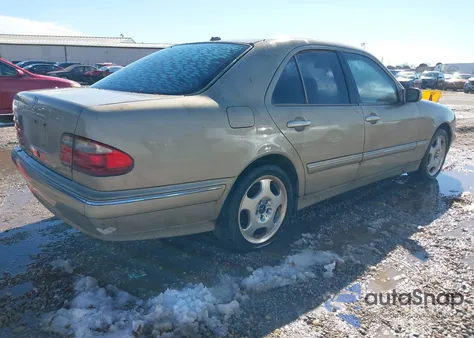 2001 Mercedes-Benz E 430 из США, поврежденный, VIN WDBJF70J61B261898